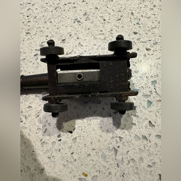 Vintage Pencil Sharpener Die Cast Metal - Picture 8 of 9